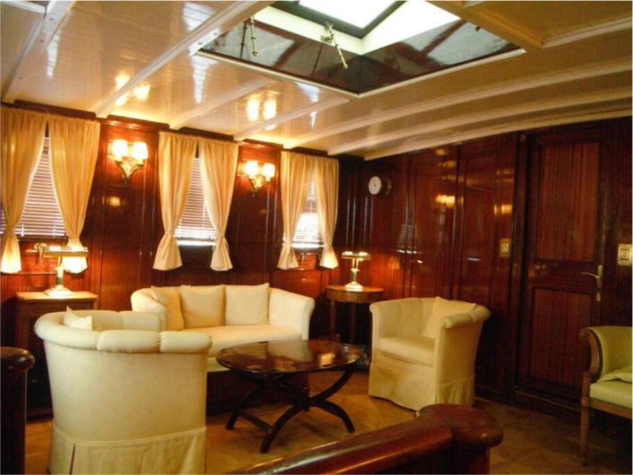 Saloon