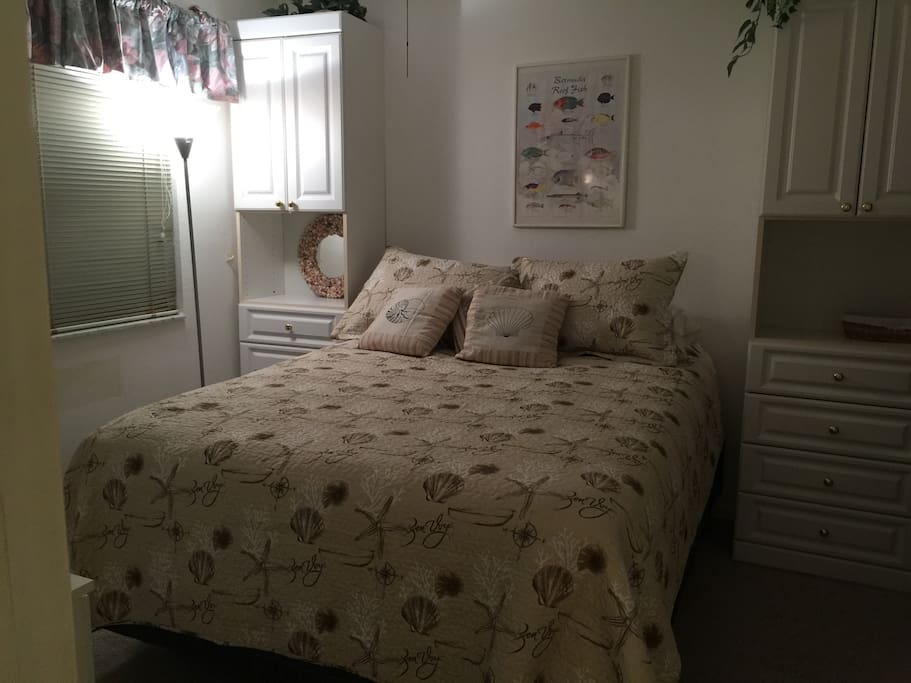 Queen Bedroom