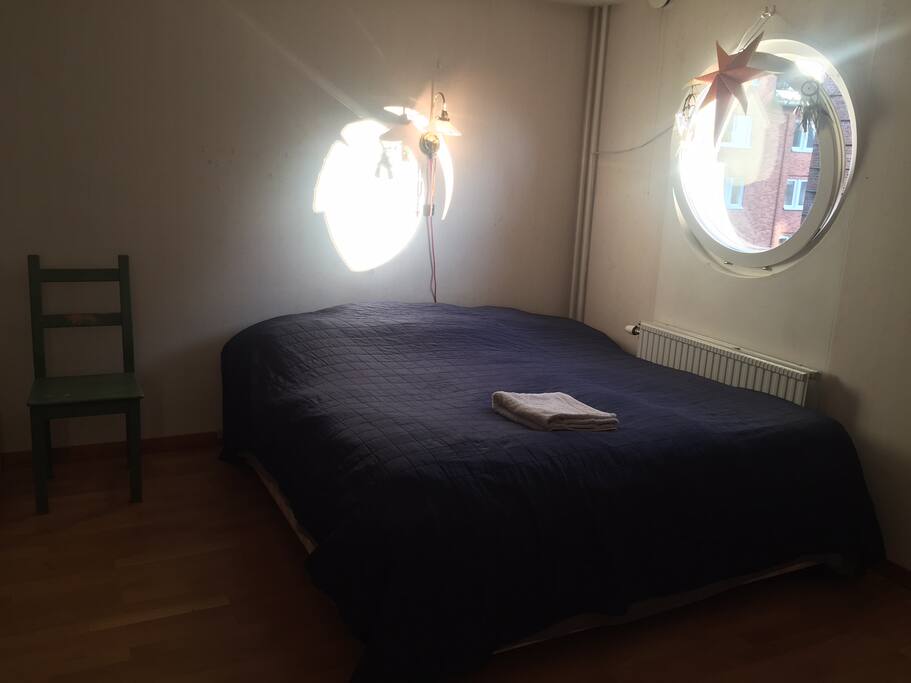 Large bedroom king-size bed