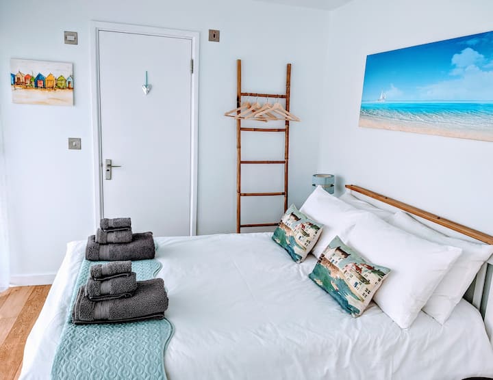 Top 10 Airbnb Vacation Rentals In Southbourne, UK Trip101