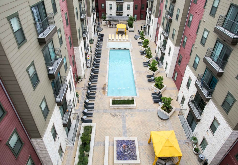 beach-entry style pool