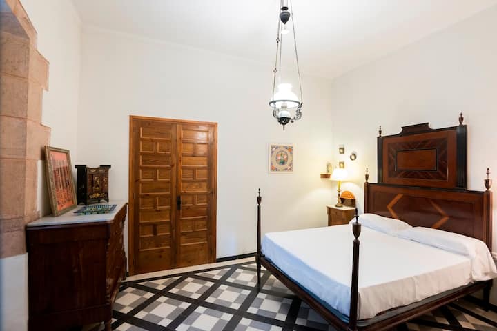 Kati 1 dhomë III pishinë