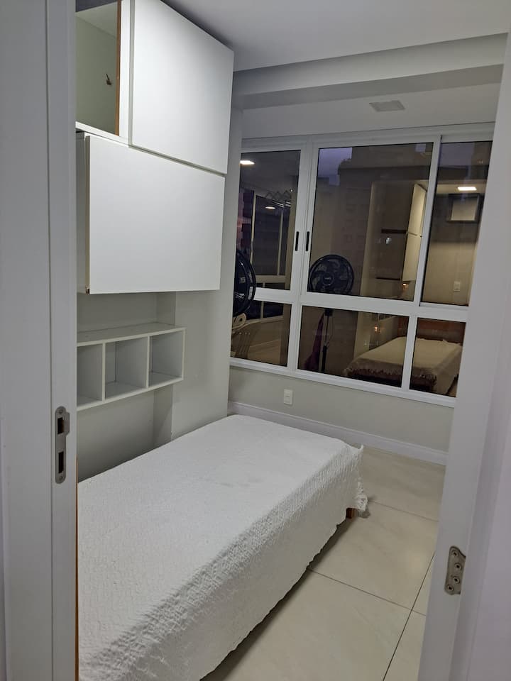 3- საძინებელი 1 საწოლით