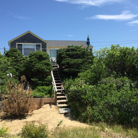 Quaint beachfront cottage