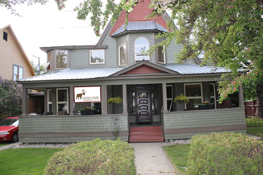 Caribou House Downtown Revelstoke Houses for Rent in Revelstoke, British Columbia, Canada