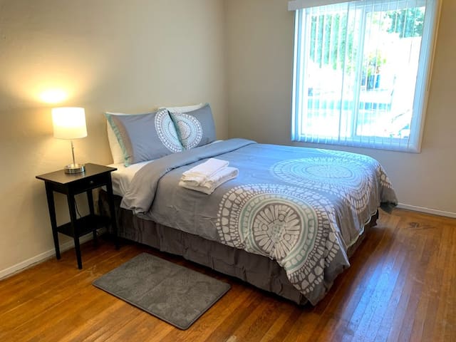 *** 5BR House in the heart of Palo Alto *** gallery image 2