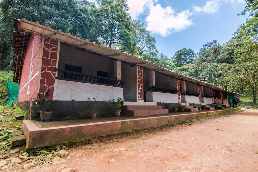 Stay at these dwellings that belonged to the estate workers of colonial times ...