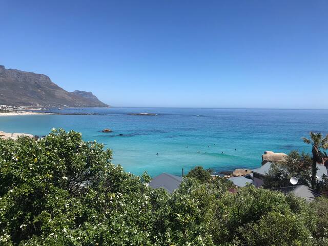 Camps Bay a few steps to the beach