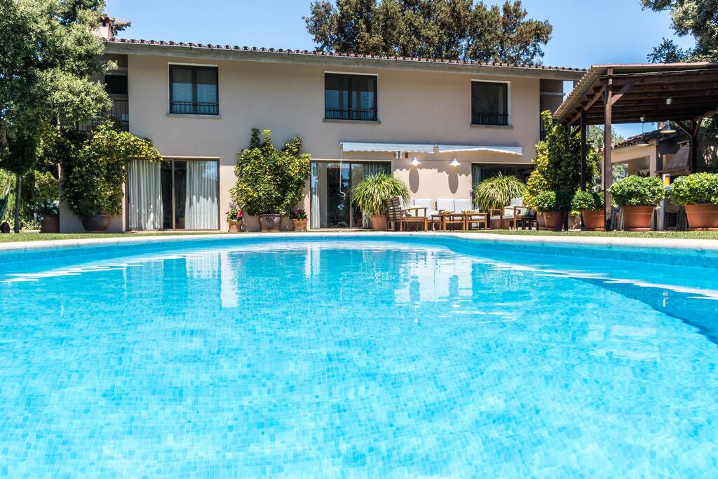 PISCINA CAN LLAMAS