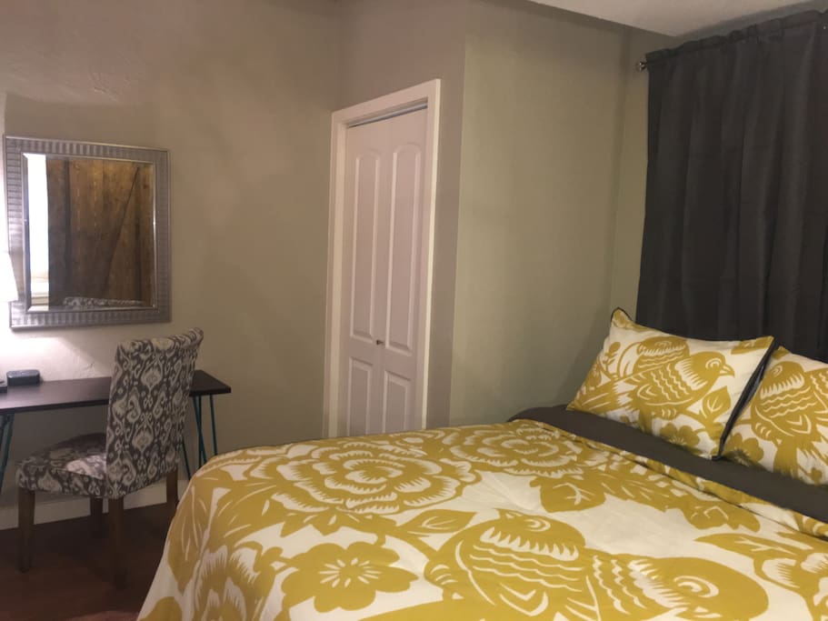 Desk or make up area in the bedroom