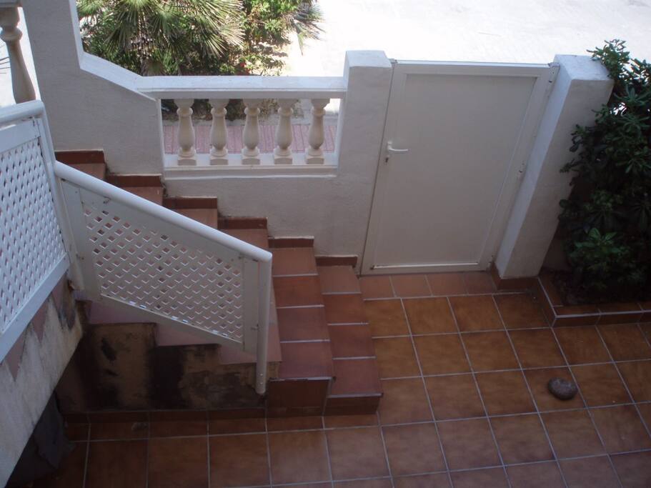 Entrada particular del apartamento