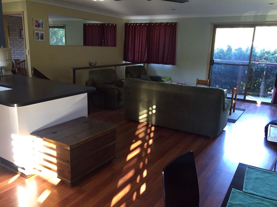 More greenery! Well a comfortable green lounge suite to lounge in.
