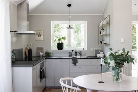 Top performing Airbnb: Scandinavian Haven: City, Sea & Serenity Combined in Göteborg