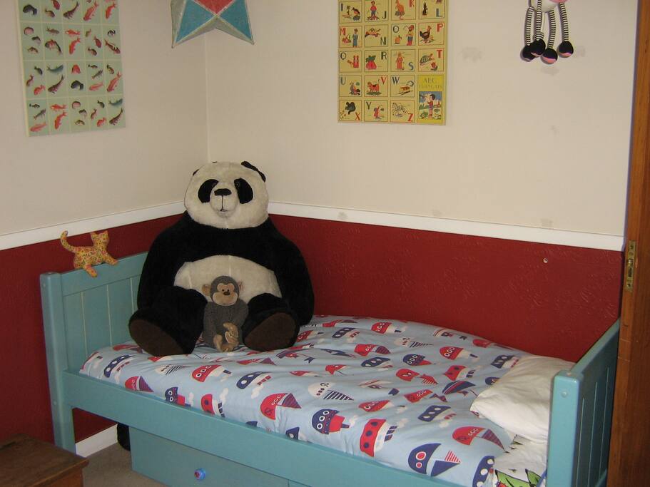 One of the single bedrooms