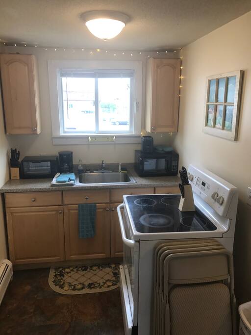 Full Kitchen Area