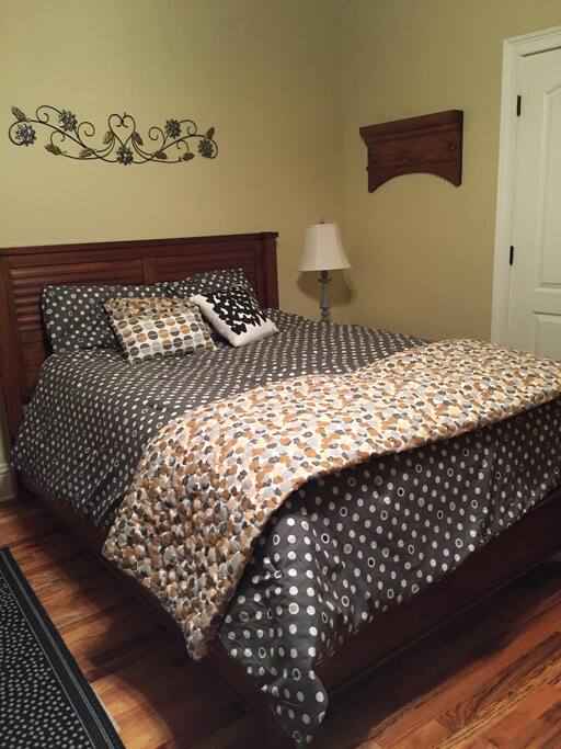 Queen size bed with comforter