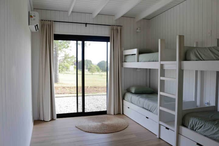 ウォークインクローゼット付き6人用ベッドルームエンスイート