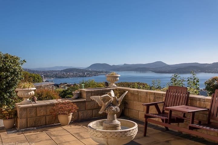 Stunning 180 degree River Derwent and Hobart View!