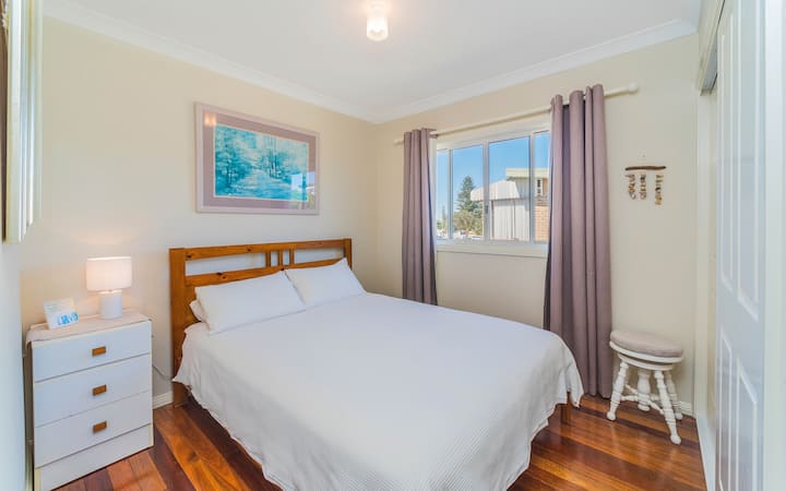 ห้องนอนชั้นบนสุด