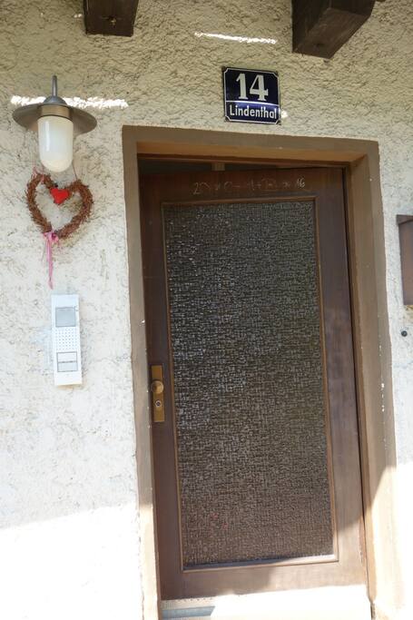 Eingangstüre // entrance