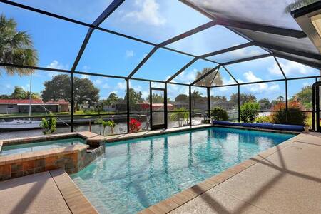 Vacation and Art by the Sea