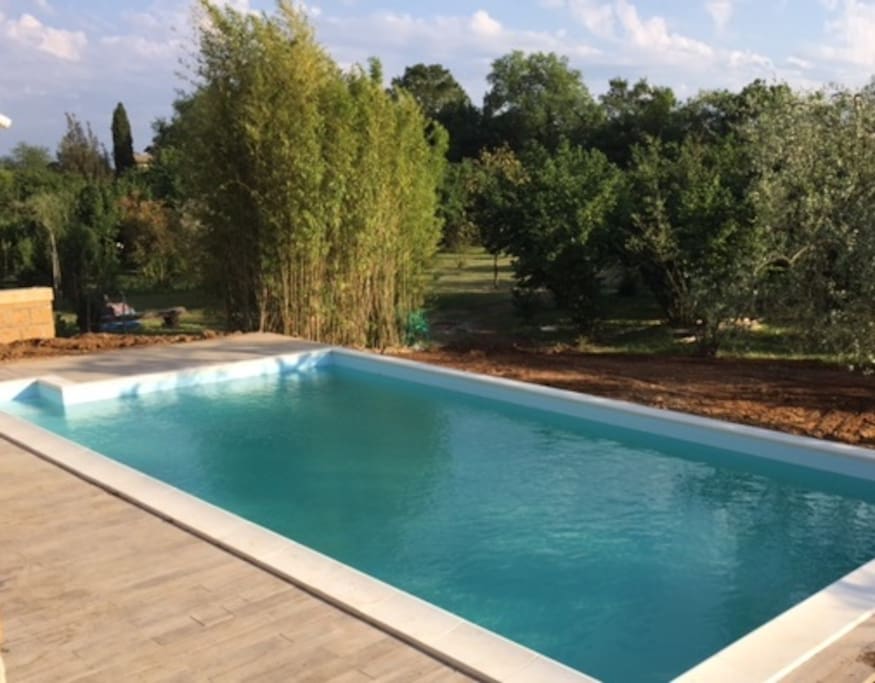 Piscina clorata naturalmente a sale