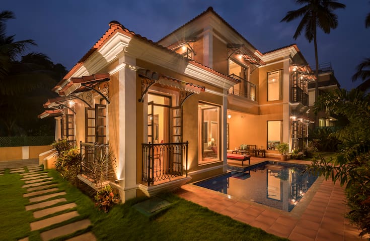 4BHK Portuguese Villa With a Caretaker in Baga