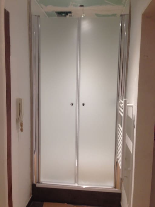 Neue Dusche / Brand New Shower