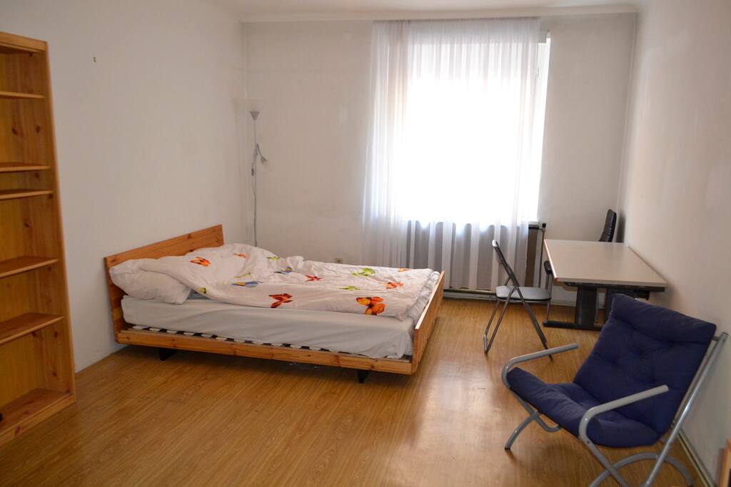 Big Sleeping Room
with nice Bed