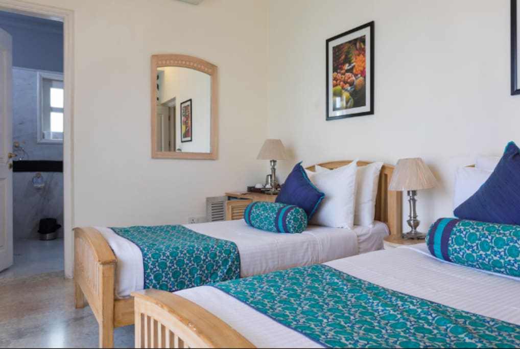 Room Twin Bed
Airbnb Verified Photo