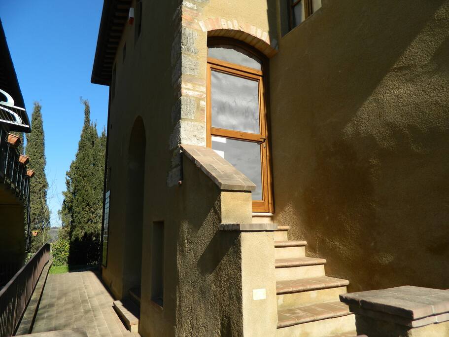 L'appartamento si trova al primo piano