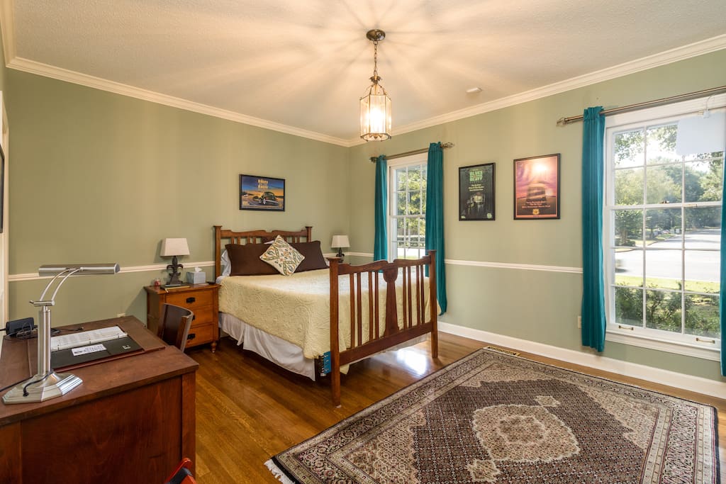 Spacious room with lots of amenities and natural light