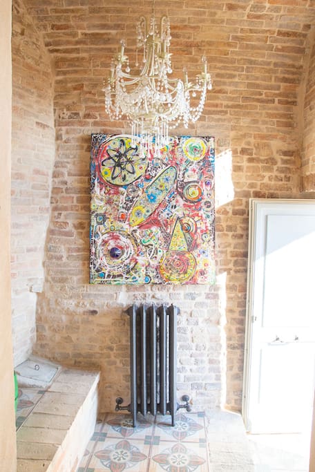 Beautiful entrance Lobby, original art and chandeliers through out.