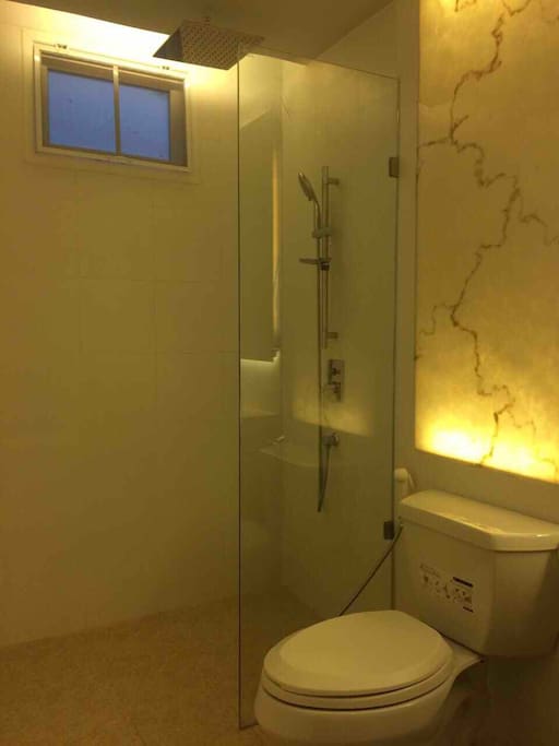 Shower淋浴