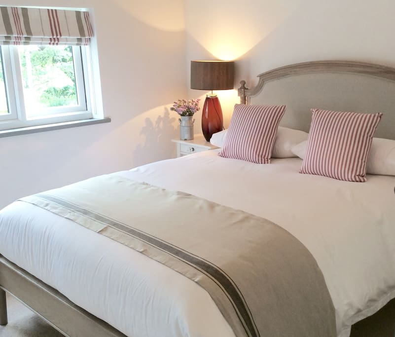 King Size bed, Egyptian cotton sheets.