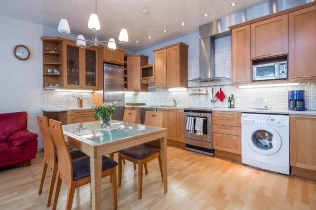 Kitchen / open space