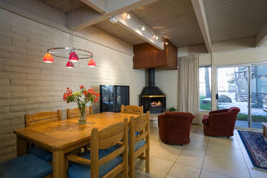 Cozy 2 bedroom condo with open concept