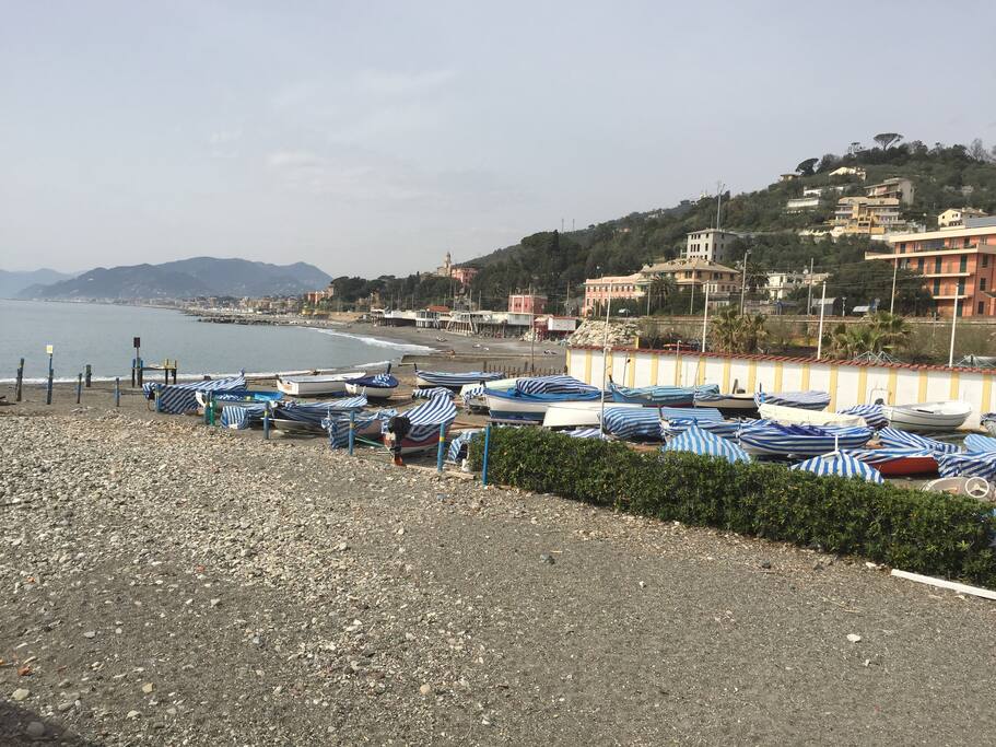 Spiaggia dei Pescatori, Cavi Borgo