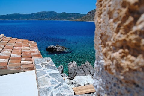 Almi Guesthouse: a tiny gem, literally  on the sea