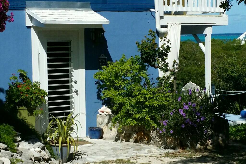 The apartment has a private entrance, separate parking area, and two private decks with views for your use, one in sun and one in shade.