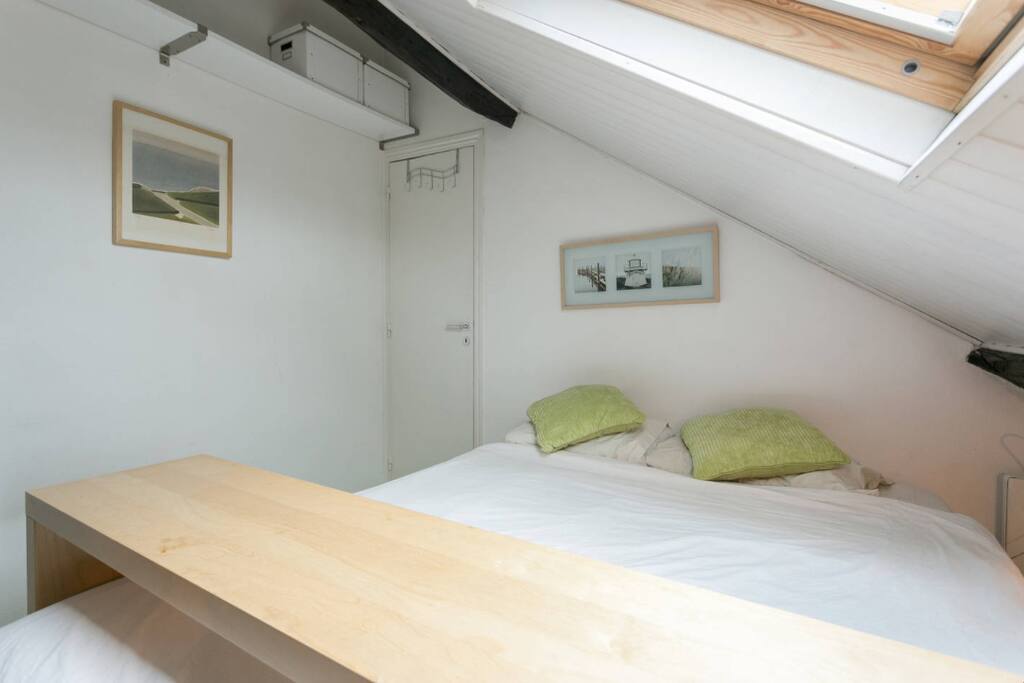Bedroom with double bed