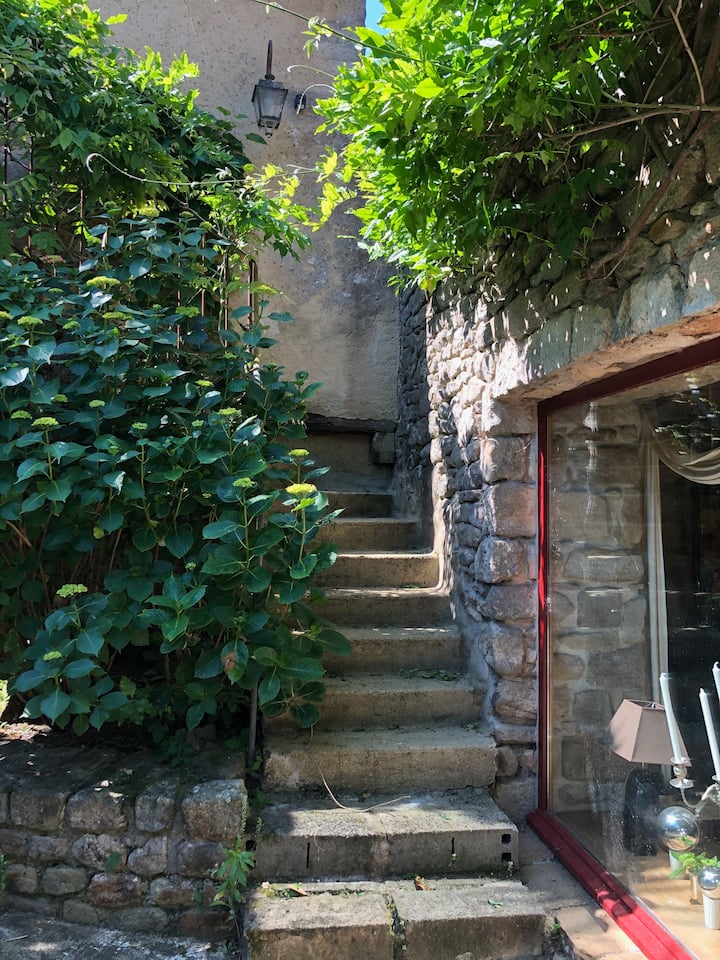 סוויטה 2 גישה על ידי מדרגות במרפסת