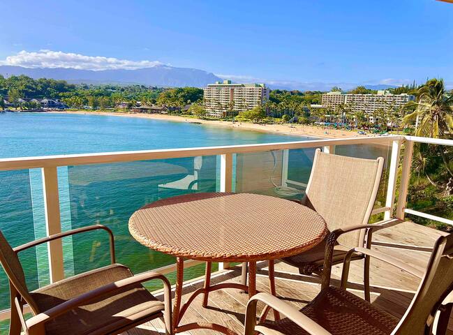 Oceanfront Beach Cottage: Hawaii at it’s best!