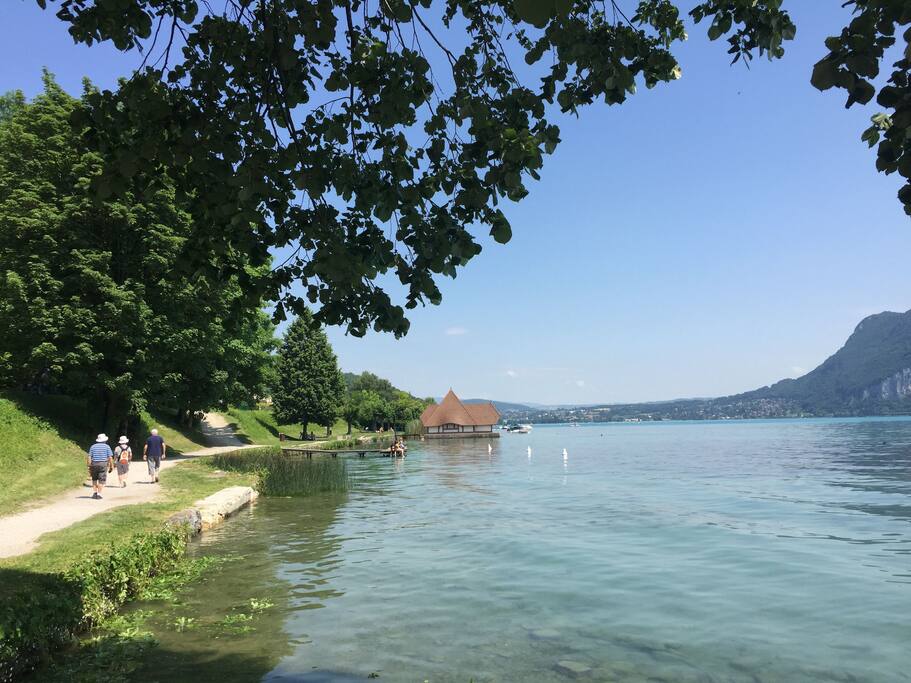 Studio 20 m2 situé à 500m du lac et de la piste cyclable