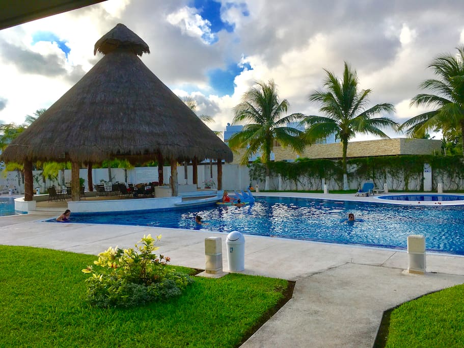 Palapa bar
