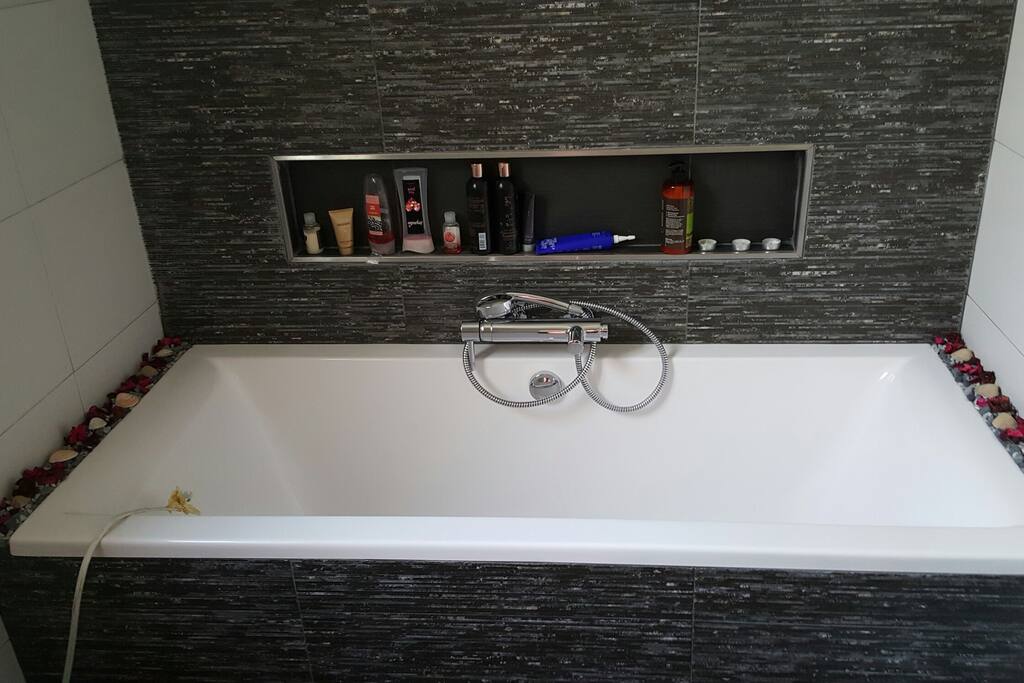 Main bathroom