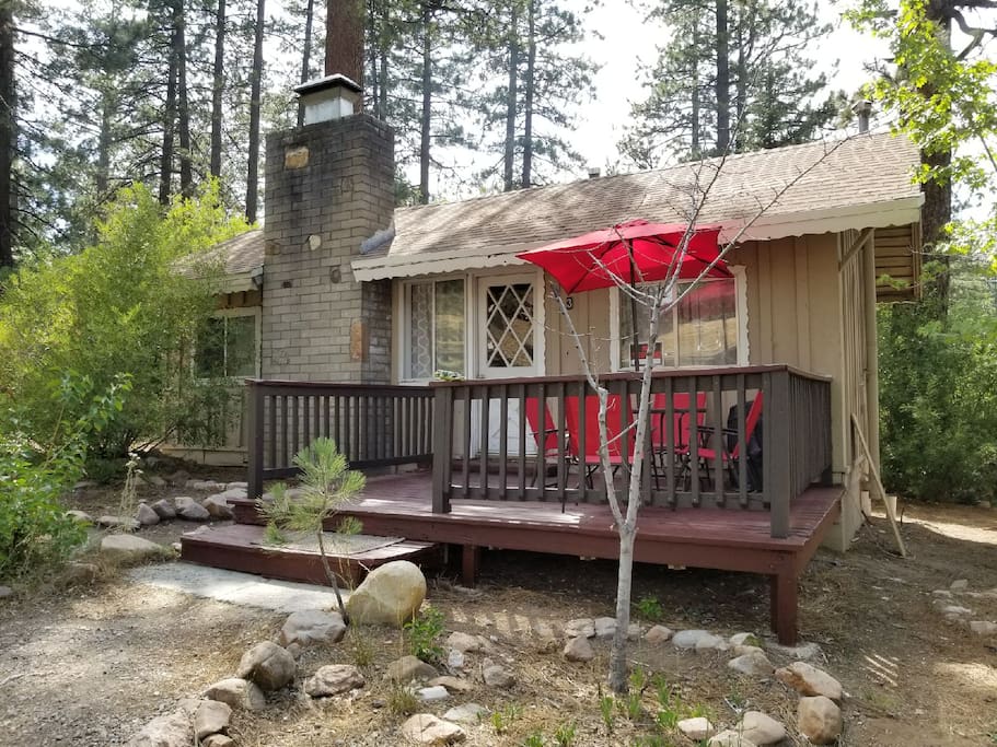 Cozy 2 bedroom cabin with a small stream running behind the cabin.