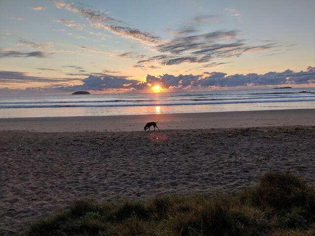 Emerald Beach House Getaway gallery image 4