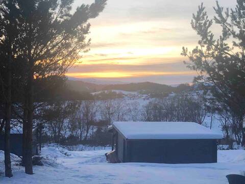 Highland cabin - cosy hot tub