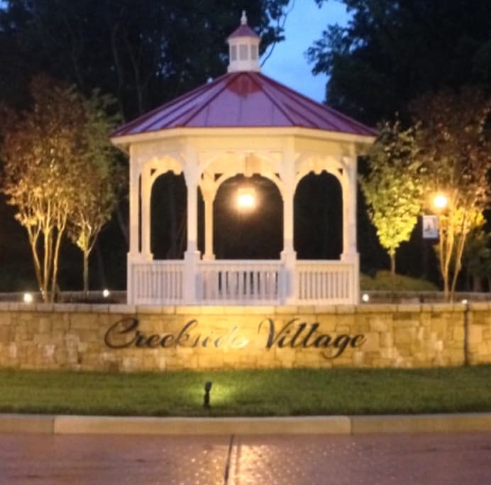 Creekside Village Community
